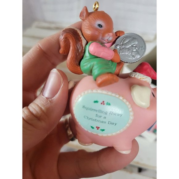 Enesco squirrelin it away piggy bank ornament squirrel 1992 vintage - Picture 2 of 10